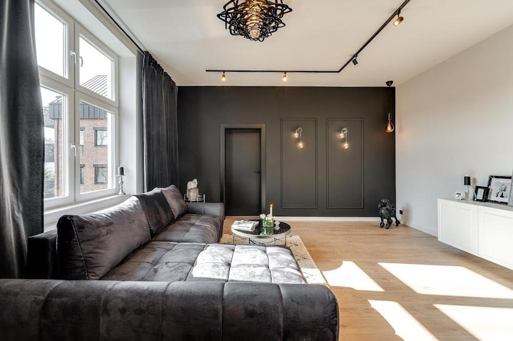 Jan III Sobieski - Luksusowy Apartament L Z Darmowym Prywatnym Parkingiem Gliwice Kültér fotó
