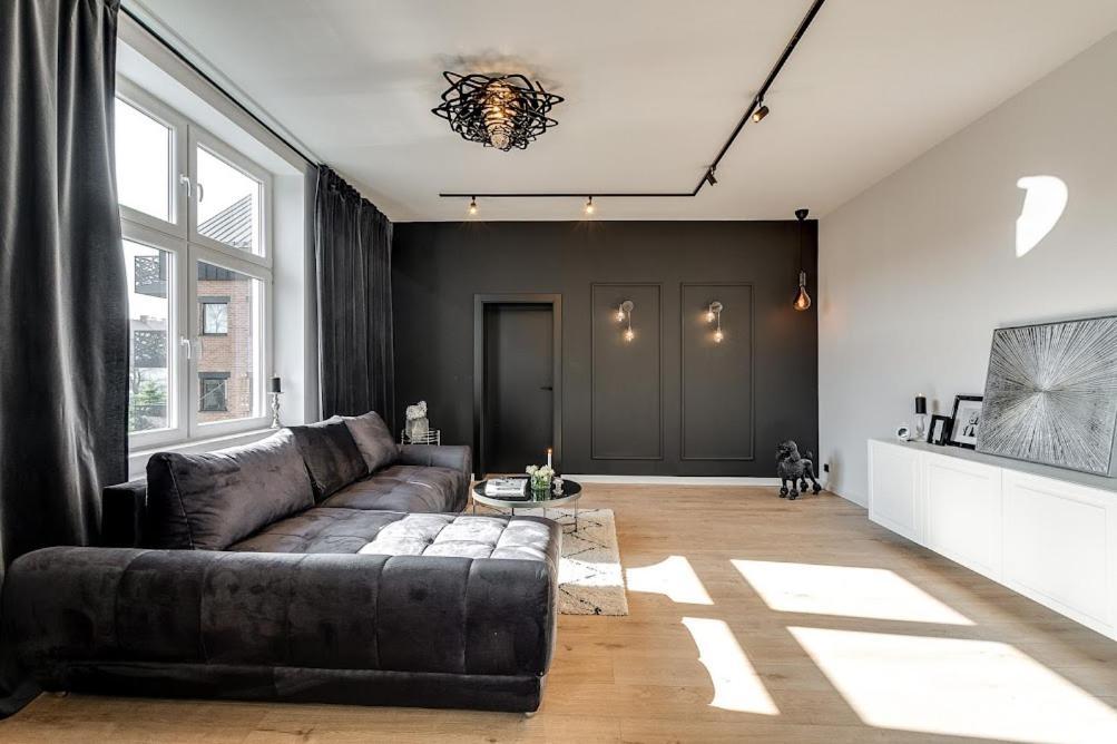 Jan III Sobieski - Luksusowy Apartament L Z Darmowym Prywatnym Parkingiem Gliwice Kültér fotó