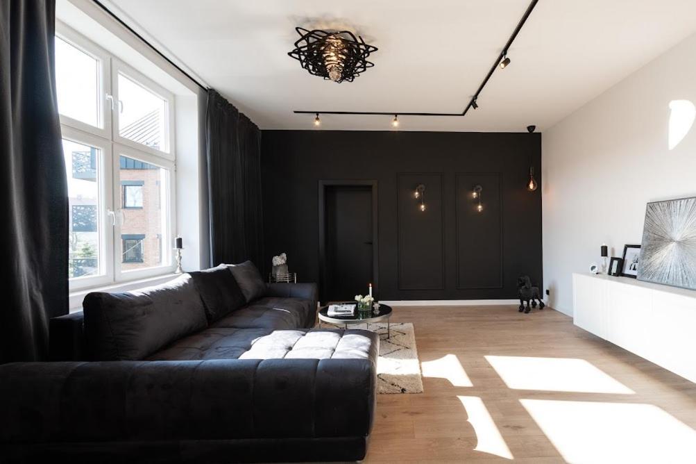 Jan III Sobieski - Luksusowy Apartament L Z Darmowym Prywatnym Parkingiem Gliwice Kültér fotó