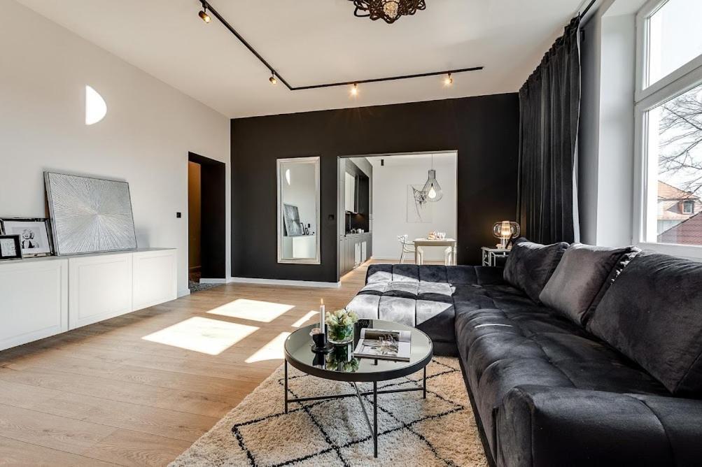 Jan III Sobieski - Luksusowy Apartament L Z Darmowym Prywatnym Parkingiem Gliwice Kültér fotó