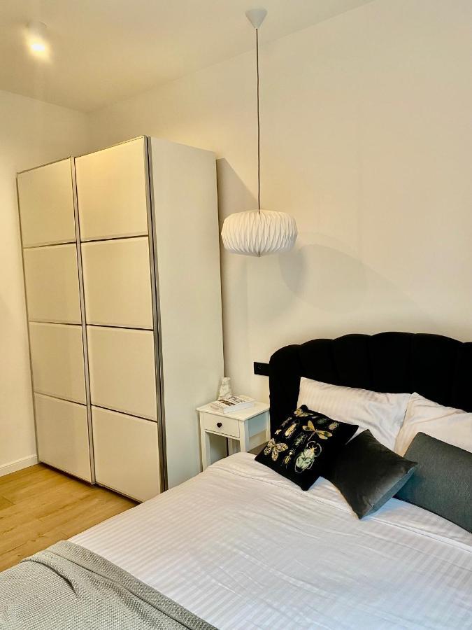 Jan III Sobieski - Luksusowy Apartament L Z Darmowym Prywatnym Parkingiem Gliwice Kültér fotó